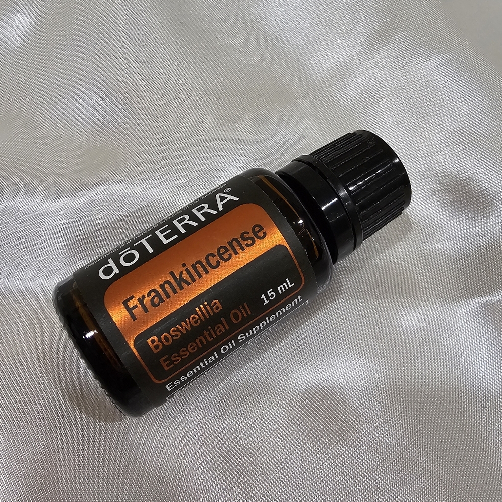 FREE Frankinscense Doterra 15ml Essential Oil NEW w/ 2 Salt Scrub 4oz purc…
